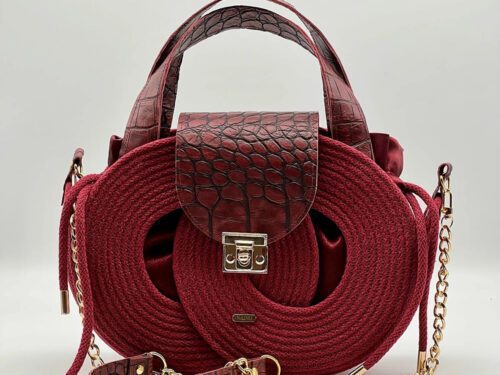 Börvörös színű EVA Infinity limitált designer női táska egymásba fonódó karika mintával a NADRI Bags kollekcióból.