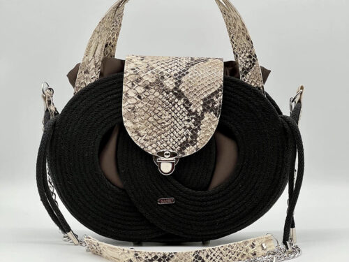 Fekete színű EVA Infinity limitált designer női táska egymásba fonódó karika mintával és valódi bőr kiegészítőkkel a NADRI Bags kollekcióból.