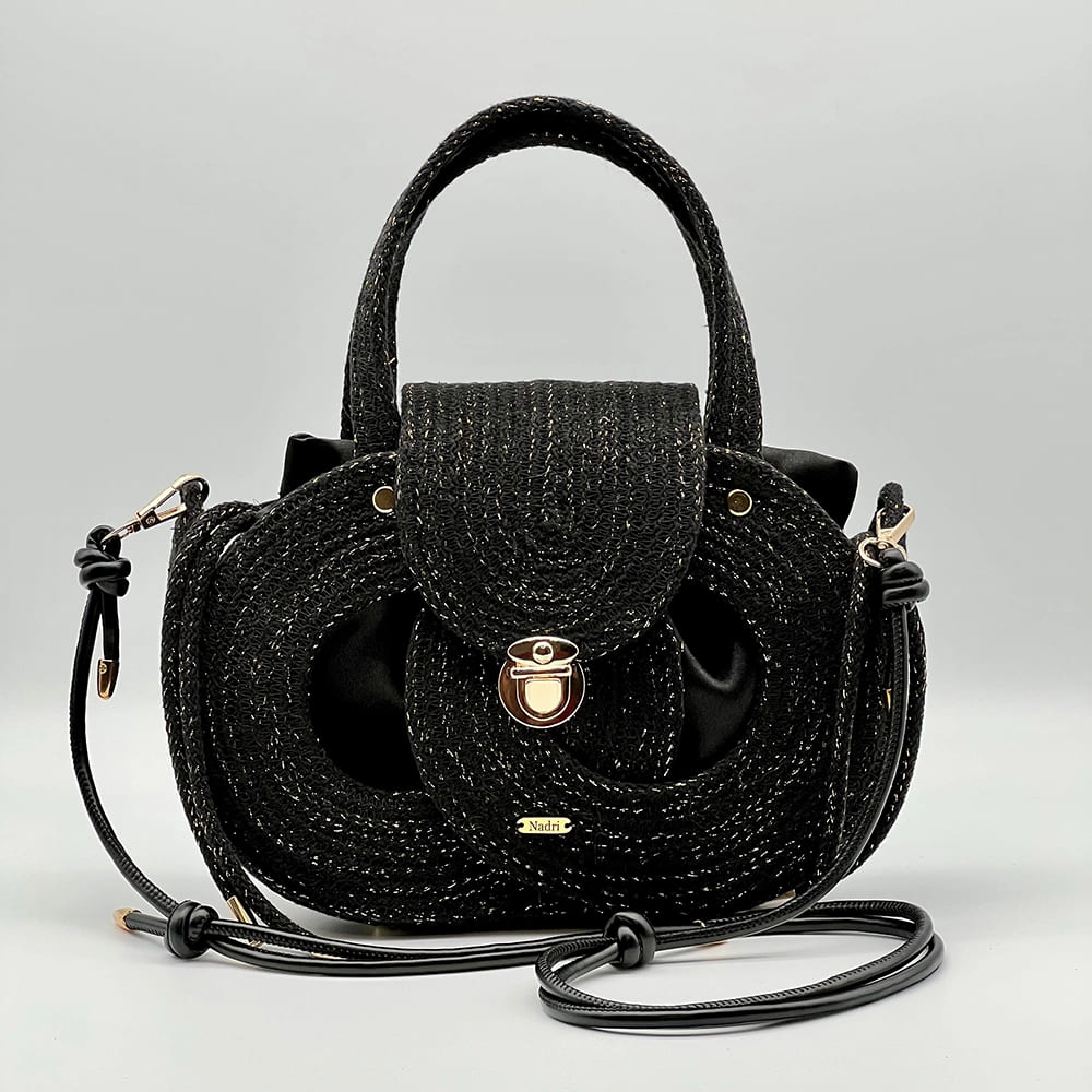 Fekete színű, arany szálakkal díszített EVA Infinity limitált designer női táska egymásba fonódó karika mintával a NADRI Bags kollekcióból.