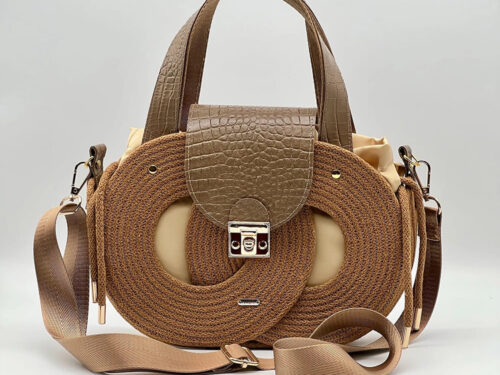 Karamell barna EVA Infinity limitált designer női táska egymásba fonódó karika mintával és valódi bőr kiegészítőkkel a NADRI Bags kollekcióból.