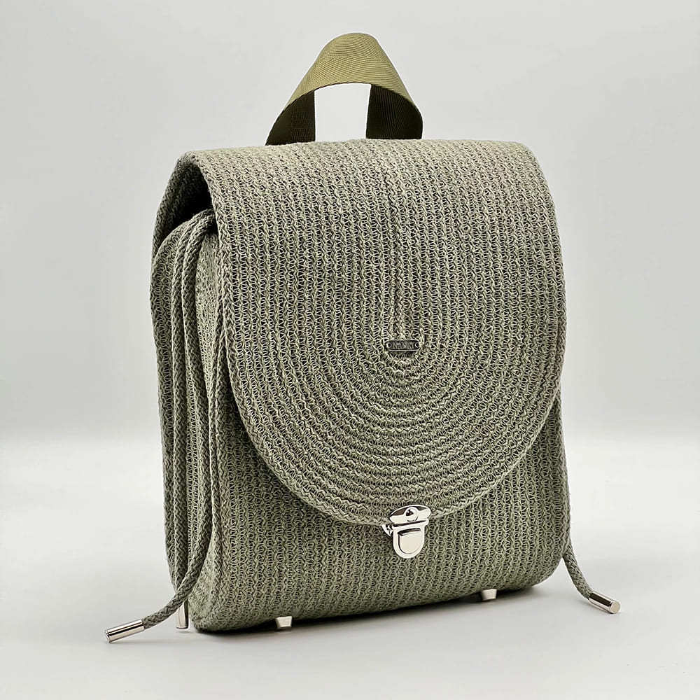 MONI Urban khekizöld elegáns női hátizsák a városi mindennapokra a NADRI Bags kollekcióból.