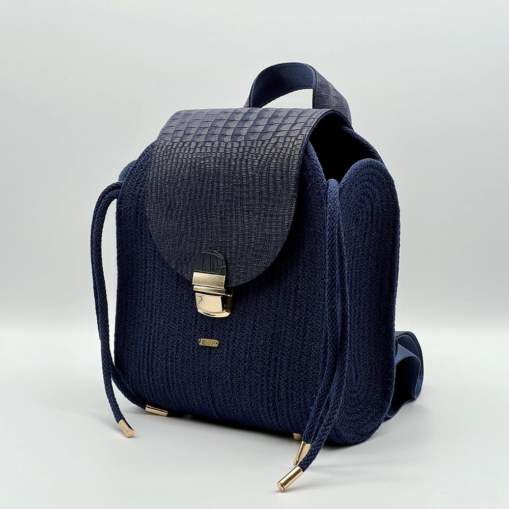 MONI Urban tengerészkék elegáns női hátizsák, valódi bőr kiegészítőkkel a városi mindennapokra a NADRI Bags kollekcióból.