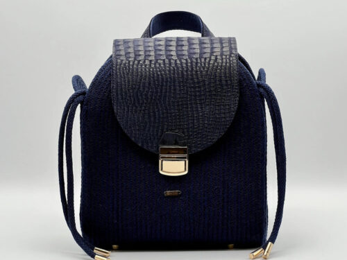 MONI Urban tengerészkék elegáns női hátizsák, valódi bőr kiegészítőkkel a városi mindennapokra a NADRI Bags kollekcióból.