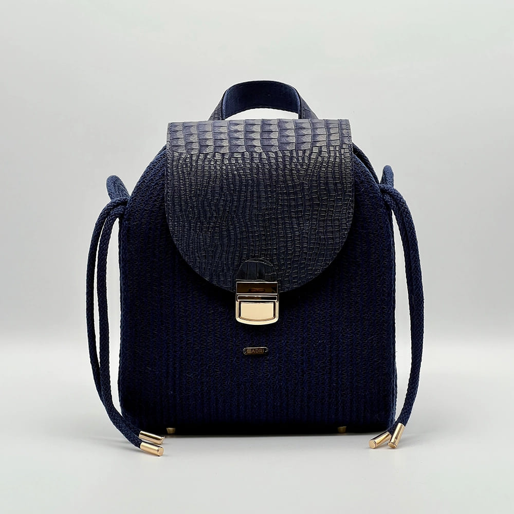 MONI Urban tengerészkék elegáns női hátizsák, valódi bőr kiegészítőkkel a városi mindennapokra a NADRI Bags kollekcióból.