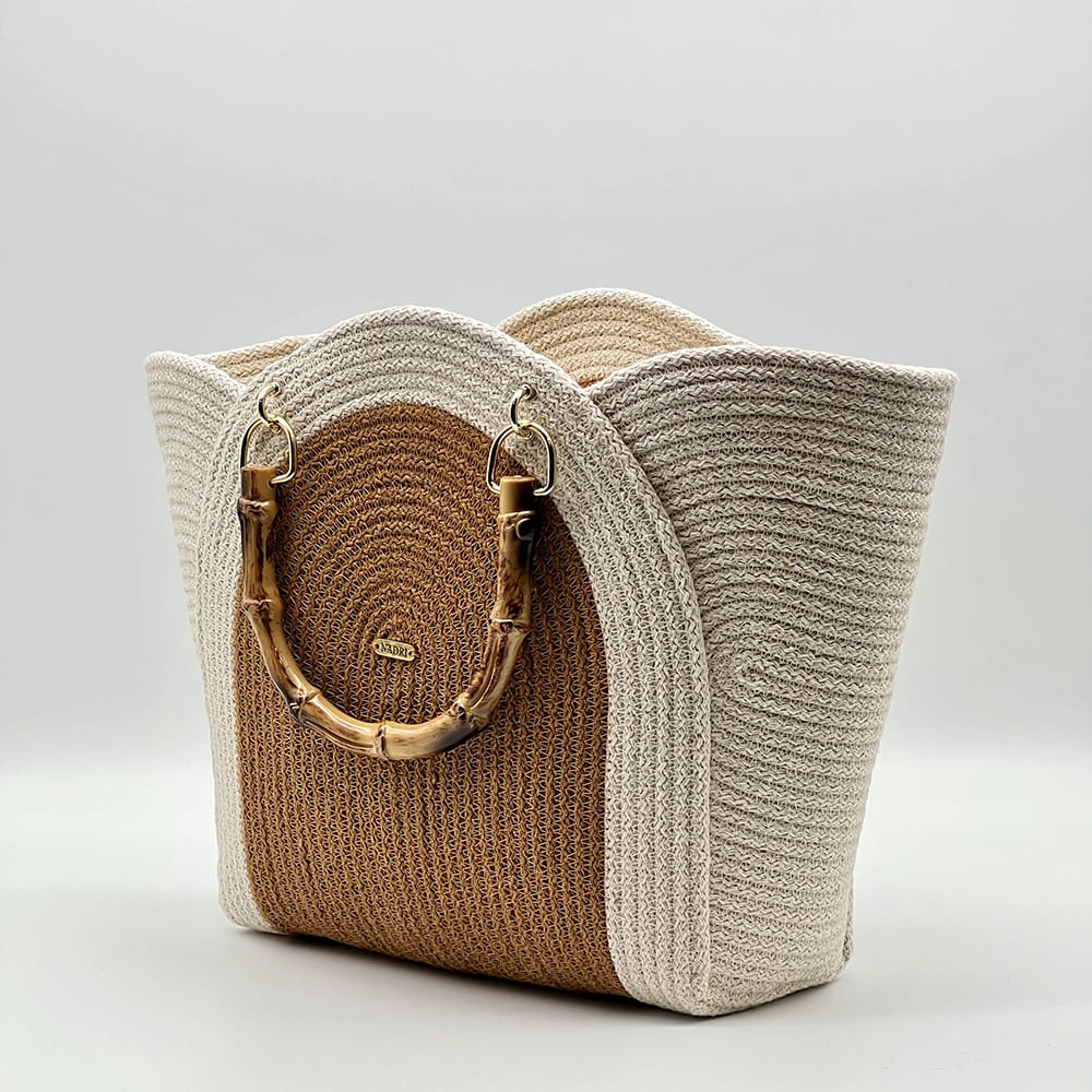 VICKY Style bézs színű, különleges, kényelmes és könnyen kombinálható egyedi táska a NADRI Bags kollekcióból.