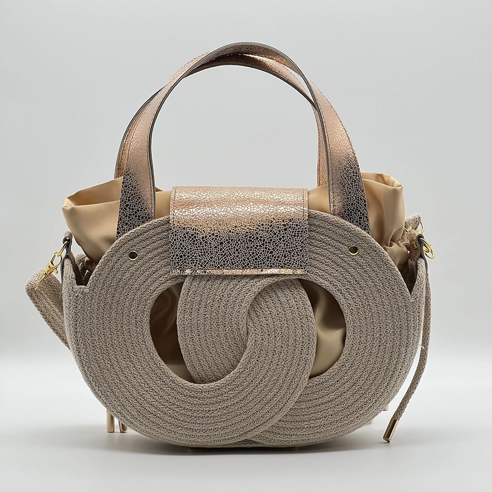 Bézs EVA Infinity limitált designer női táska egymásba fonódó karika mintával és valódi bőr kiegészítőkkel a NADRI Bags kollekcióból.
