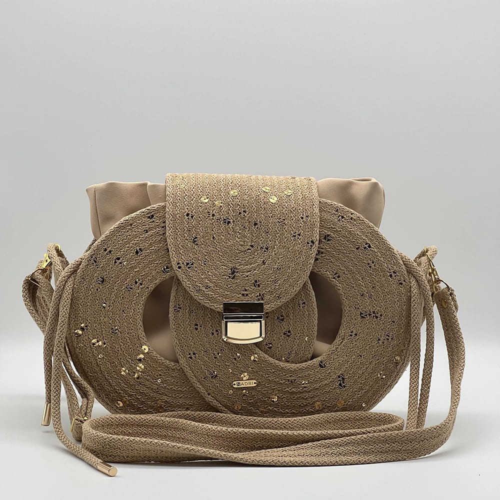 Bézs színű, flitterekkel díszített EVA Infinity limitált designer női táska egymásba fonódó karika mintával a NADRI Bags kollekcióból.